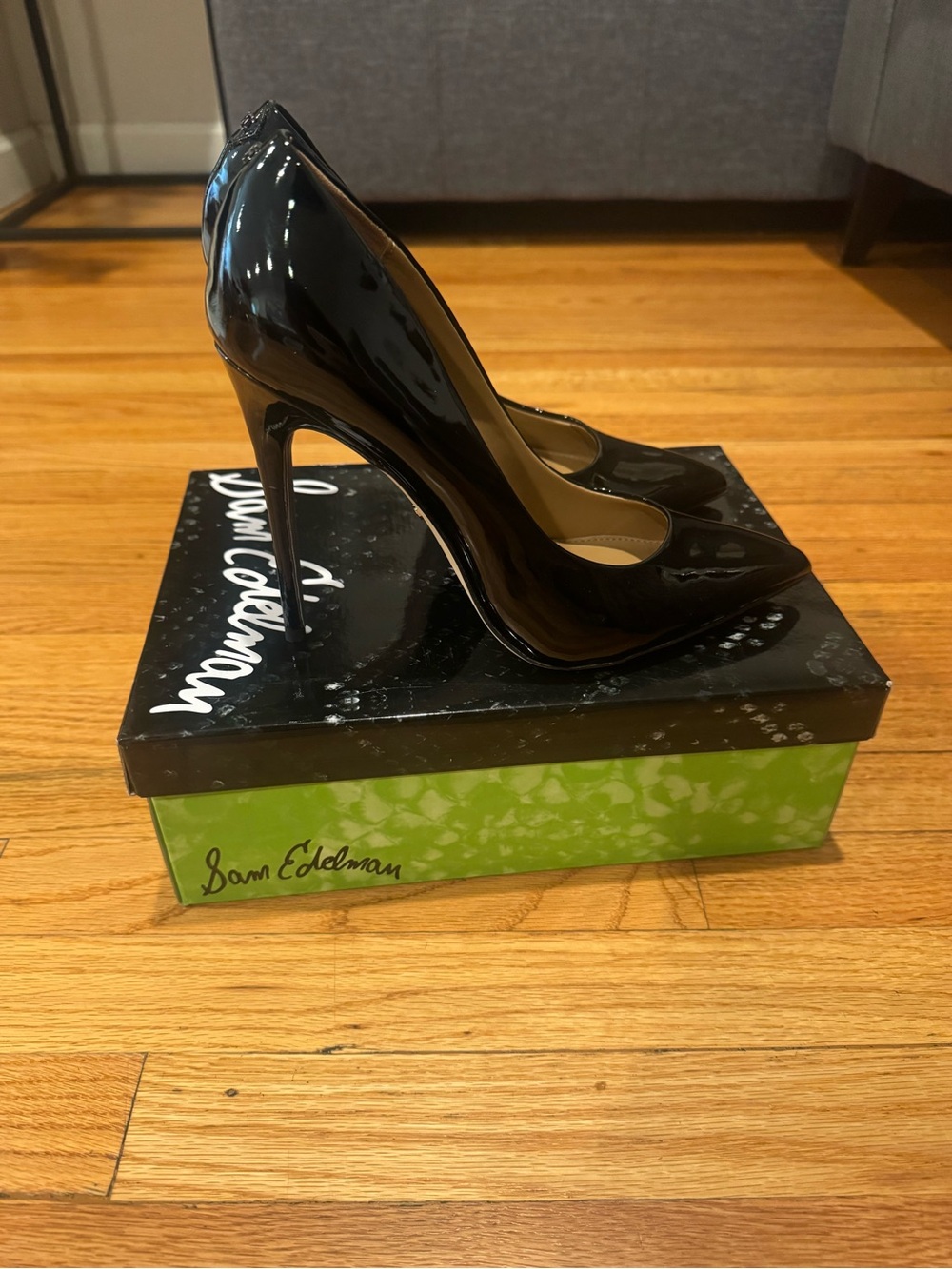 Sam Edelman Black Patent Stiletto Pumps - size 8.5 - Picture 8 of 8